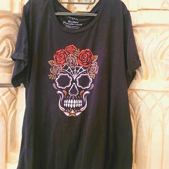 Scull Top - Picture 2 of 4